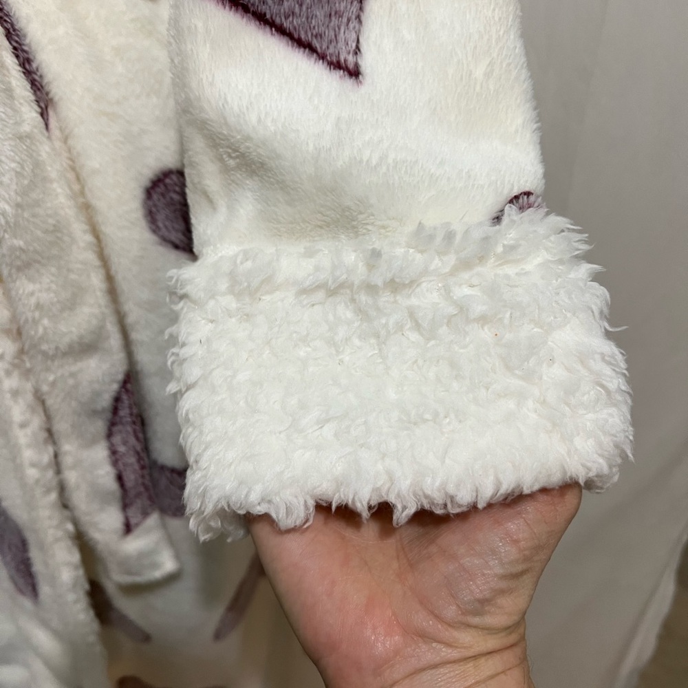 Secret Treasures robe - Picture 2 of 7